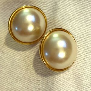80’s Classic Gold Tone & Pearl Earrings